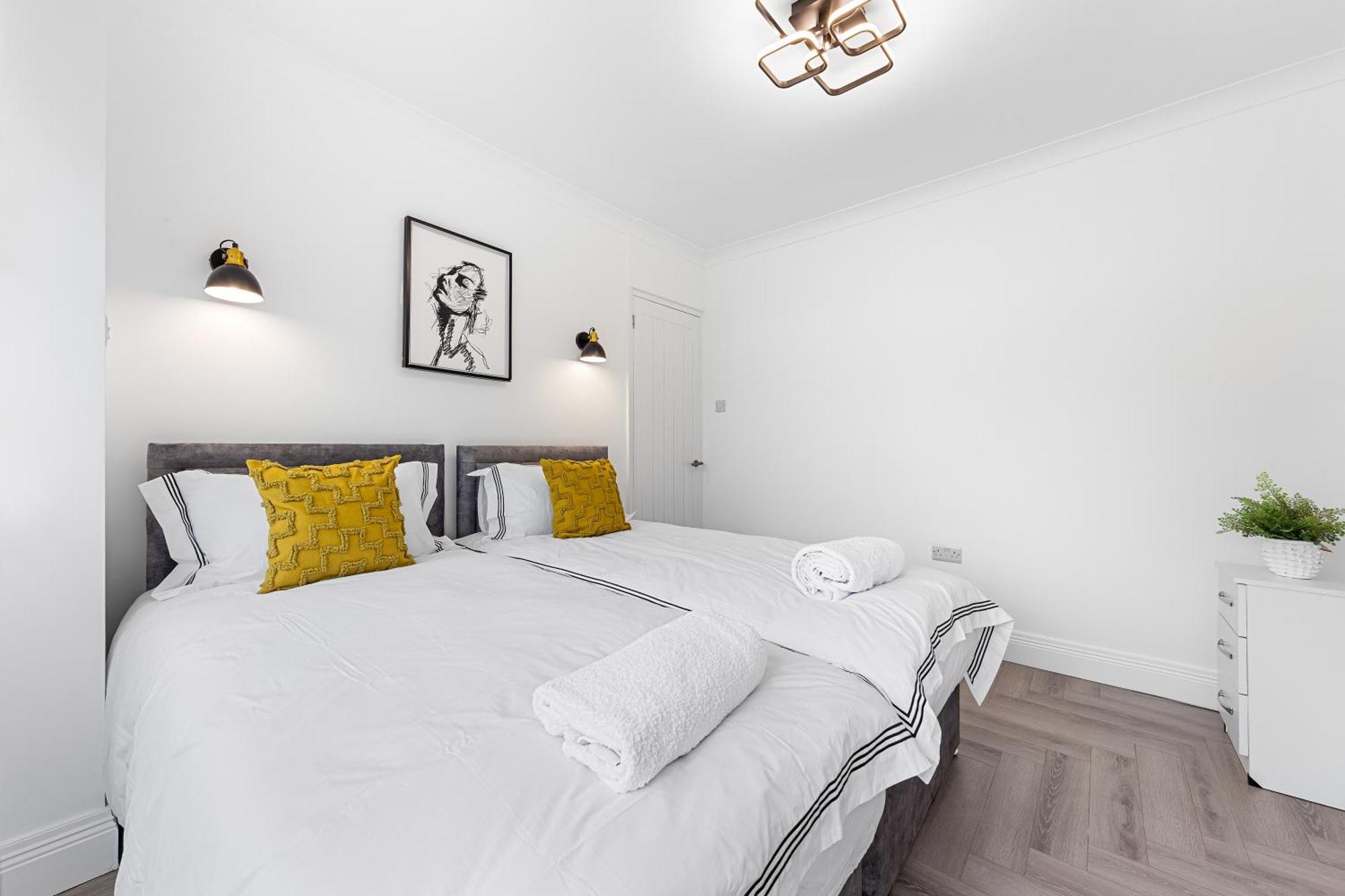 3 Bedroom House Close To Station Dartford