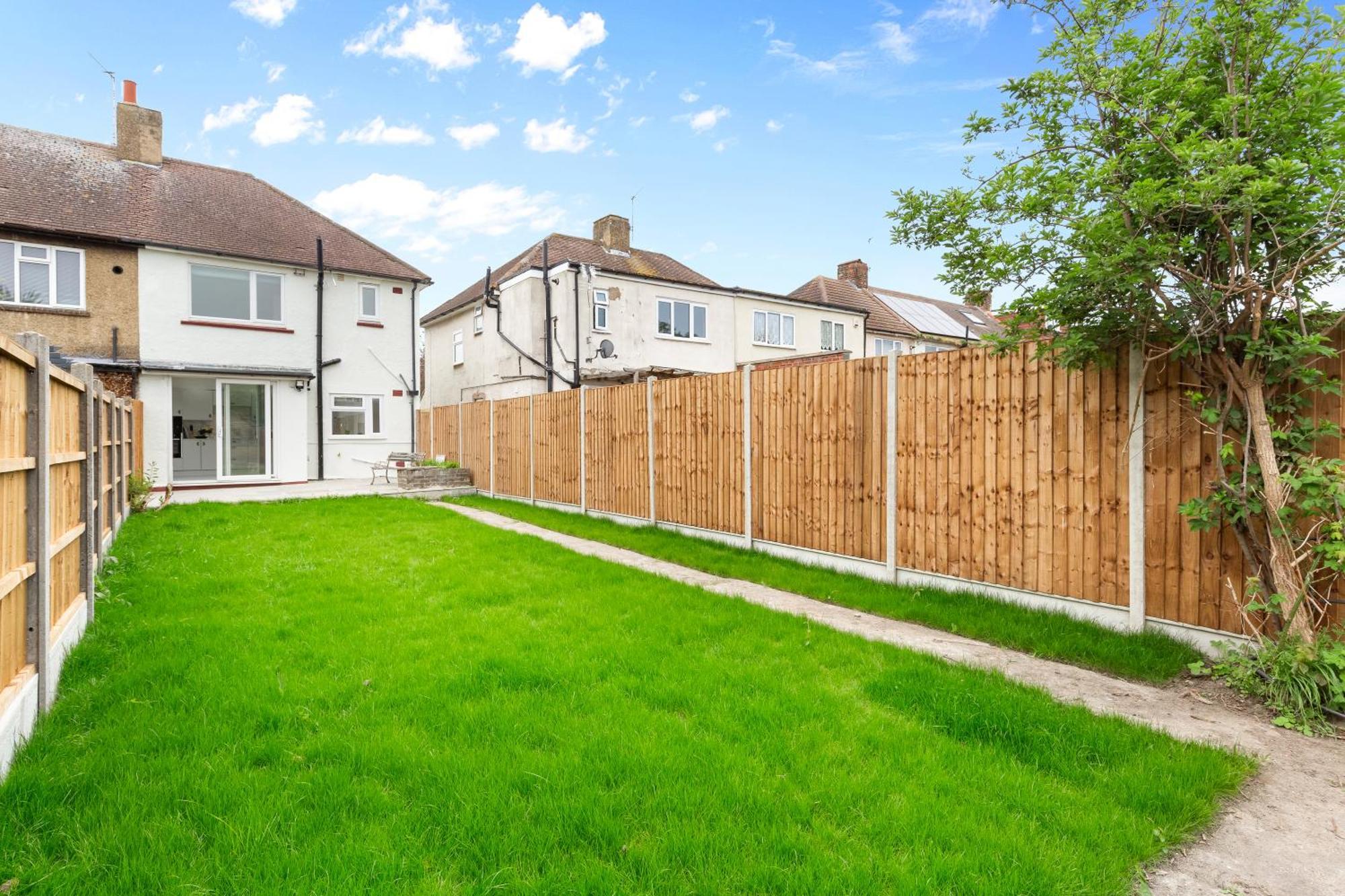 3 Bedroom House Close To Station Dartford